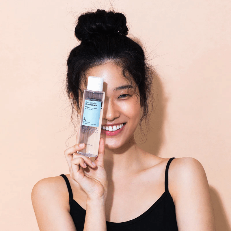 Neogen toner model skincare-kbeauty-glowtime-neogen dermalogy real ferment micro toner